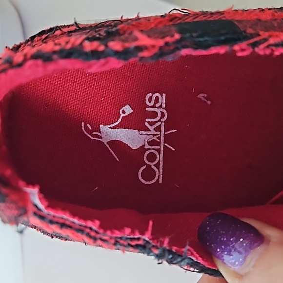 NWOT Women's Corky's red/blk slip on shoes. - Picture 2 of 8